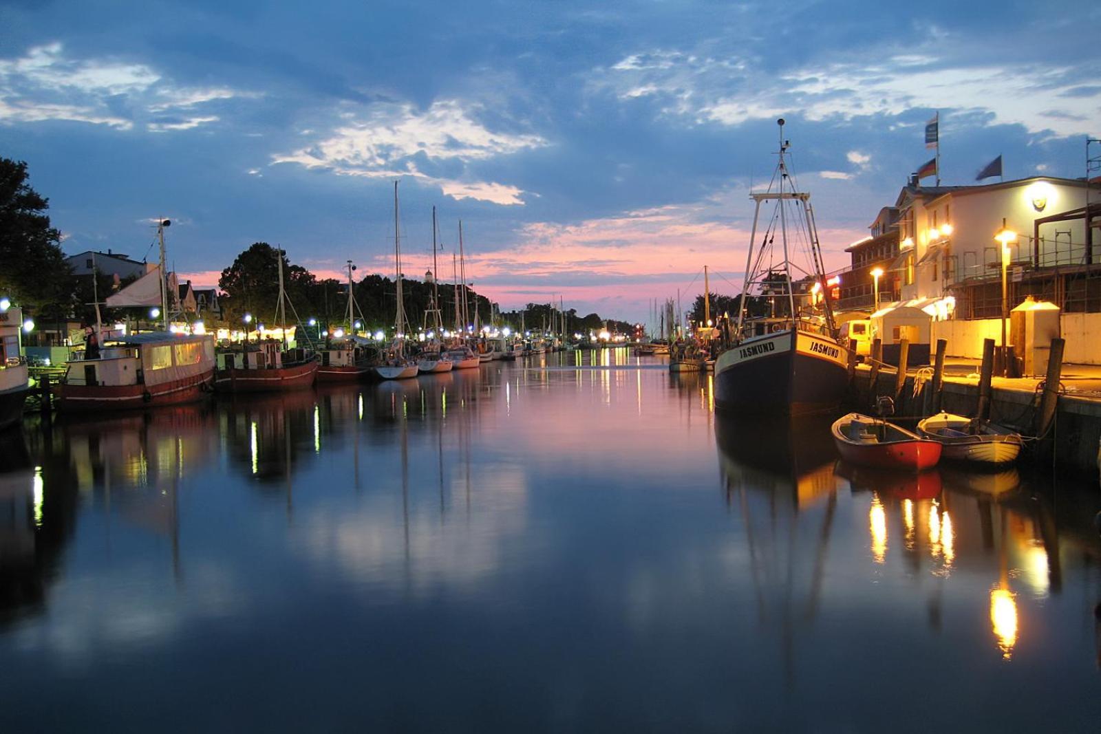 Strandmuschel, Ca 100M Z. Alten Strom Rostock Exteriér fotografie